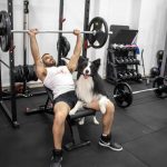 אופק מראה לנו איך מרימים משקולות